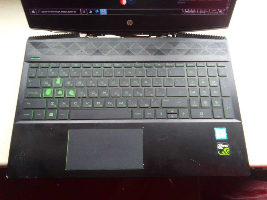 HP Pavilion Gaming Laptop 15-cx0xxx