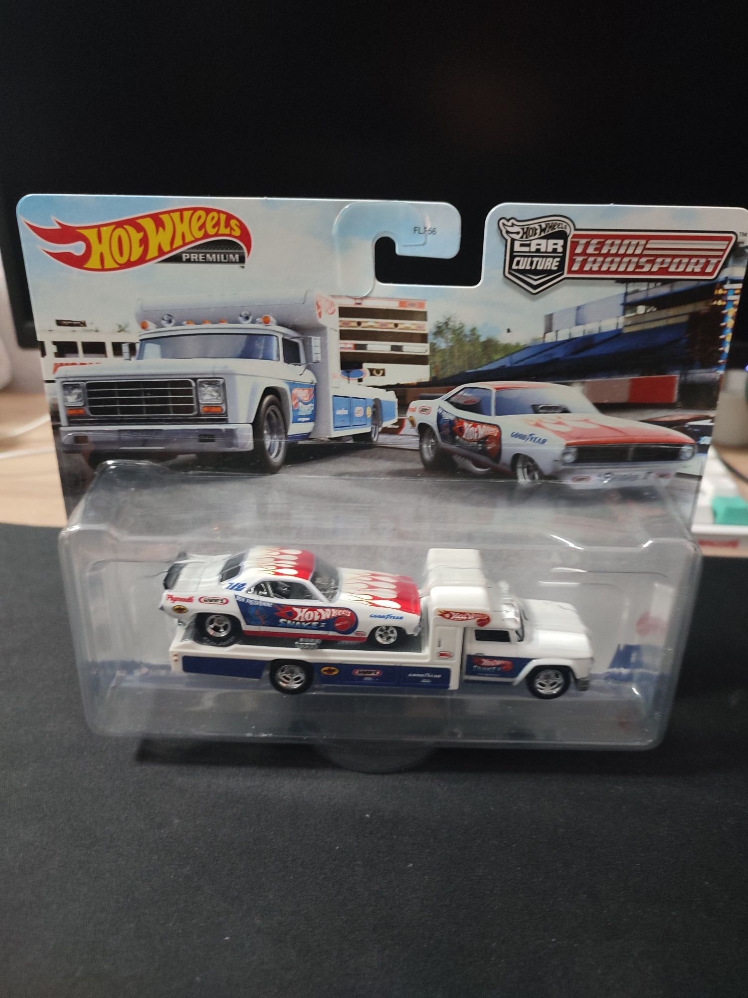 Hot wheels team transport playmouth