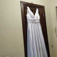 Плаття весільне біле з атласу р.48-50