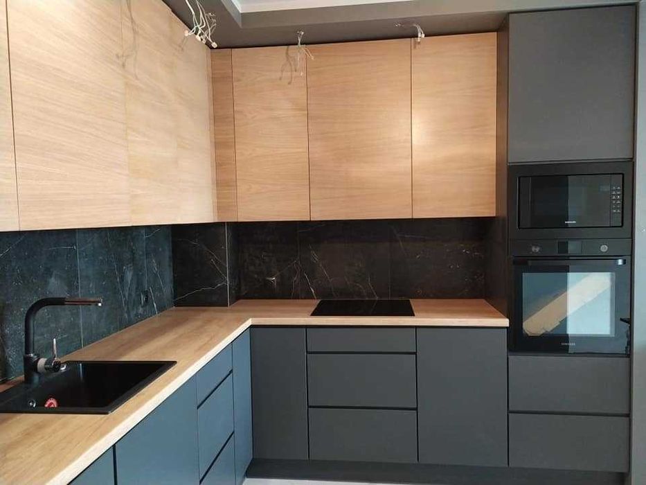 Meble na wymiar - kuchnie, szafy, lakierowanie, wizualizacje 3D