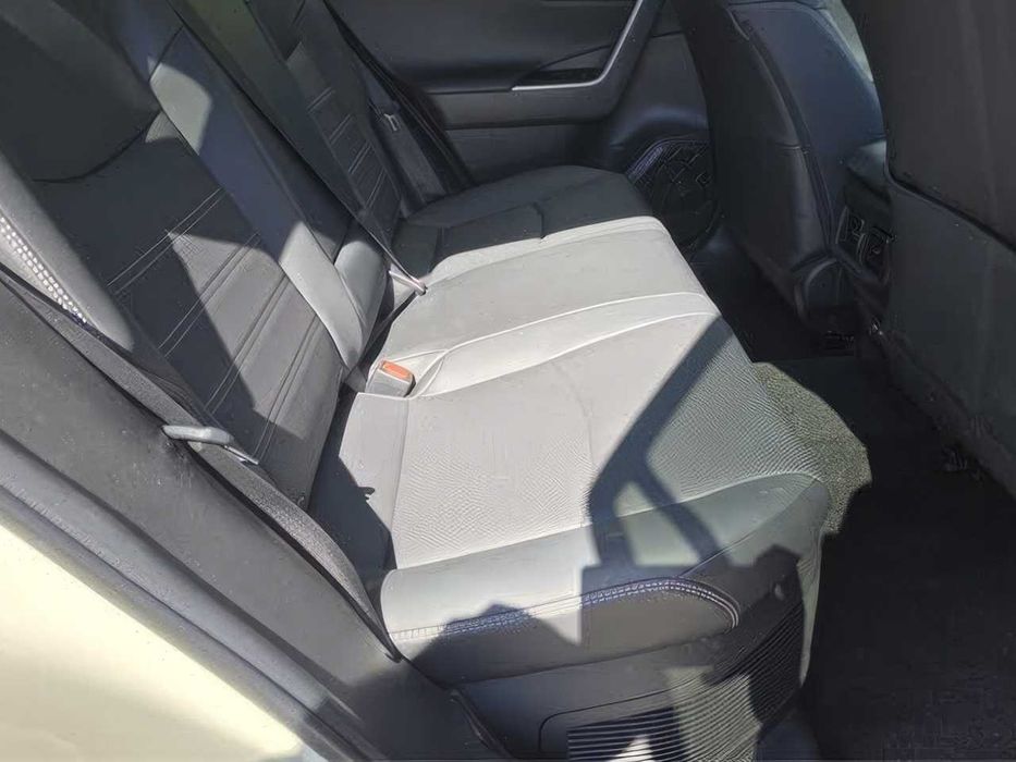 Toyota RAV4      2022