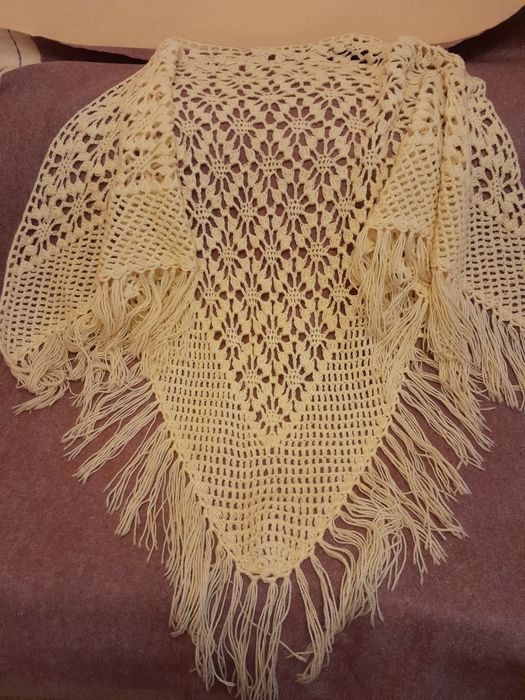 Жіноча ажурна тепла шаль