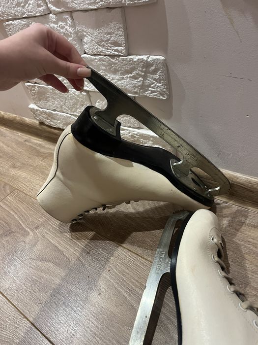 Ковзани LICO. Жіночі