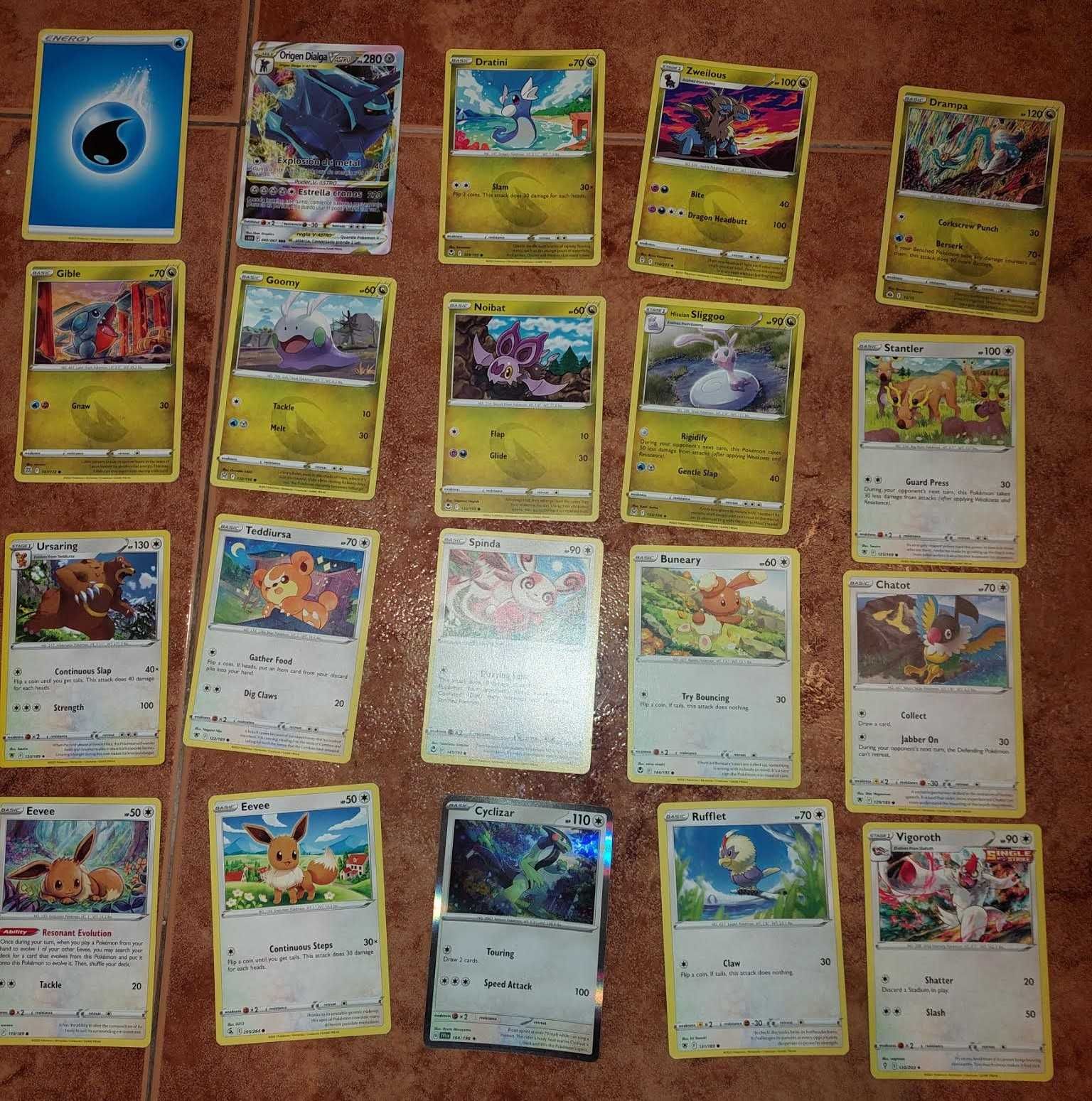 Vendo 205 Cartas pokemon