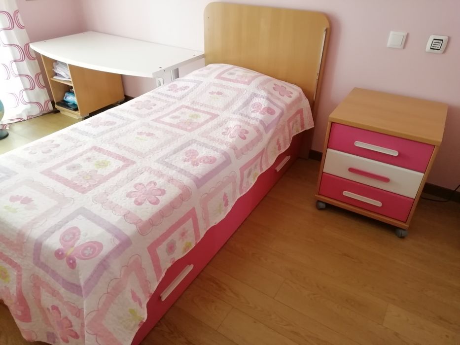 Cama de criança convertível em berço