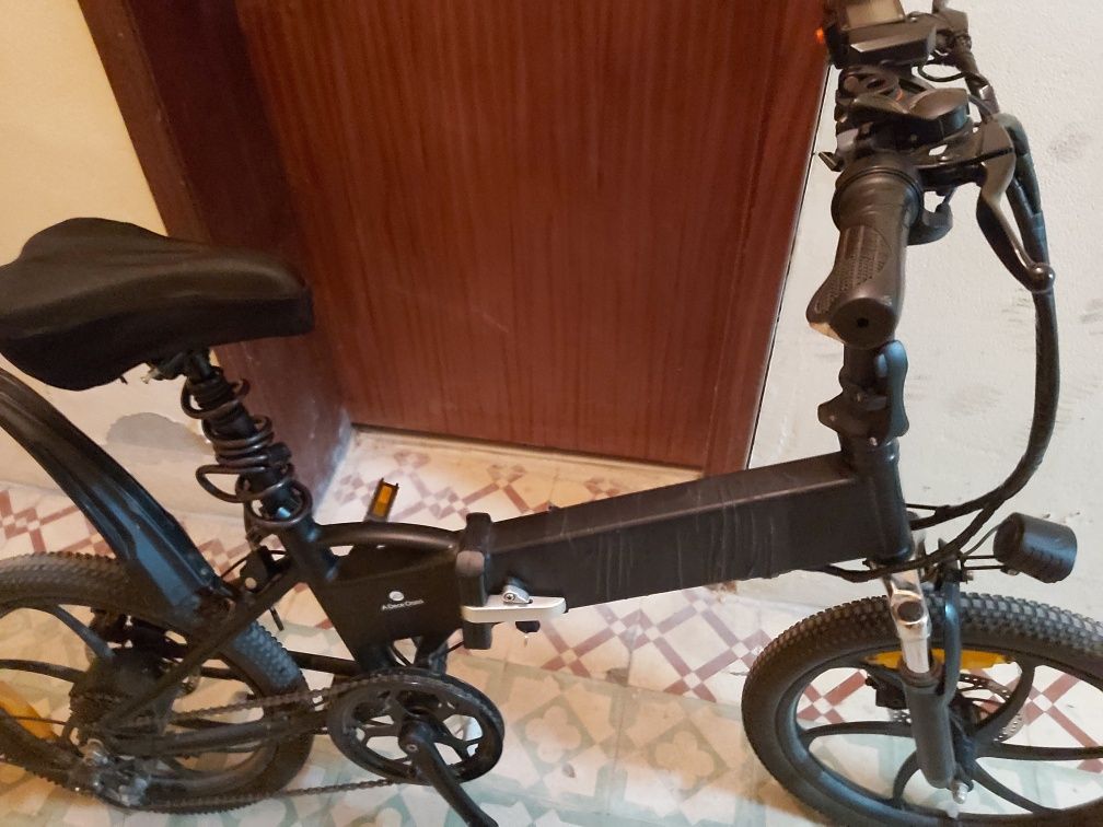 Bicicleta elétrica Ado 20 usada