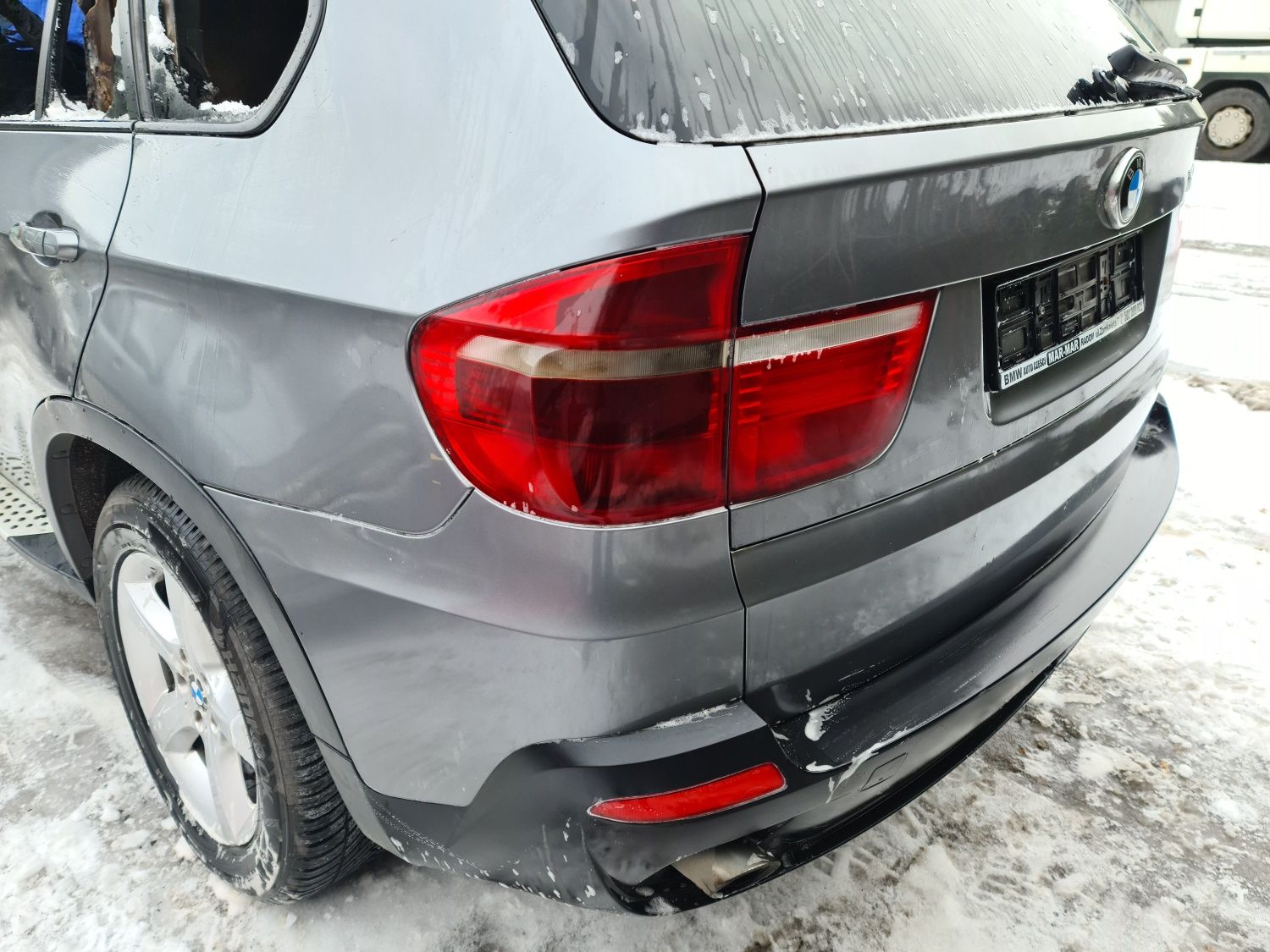 Narożnik zderzaka prawy tył BMW X5 E70 3.0