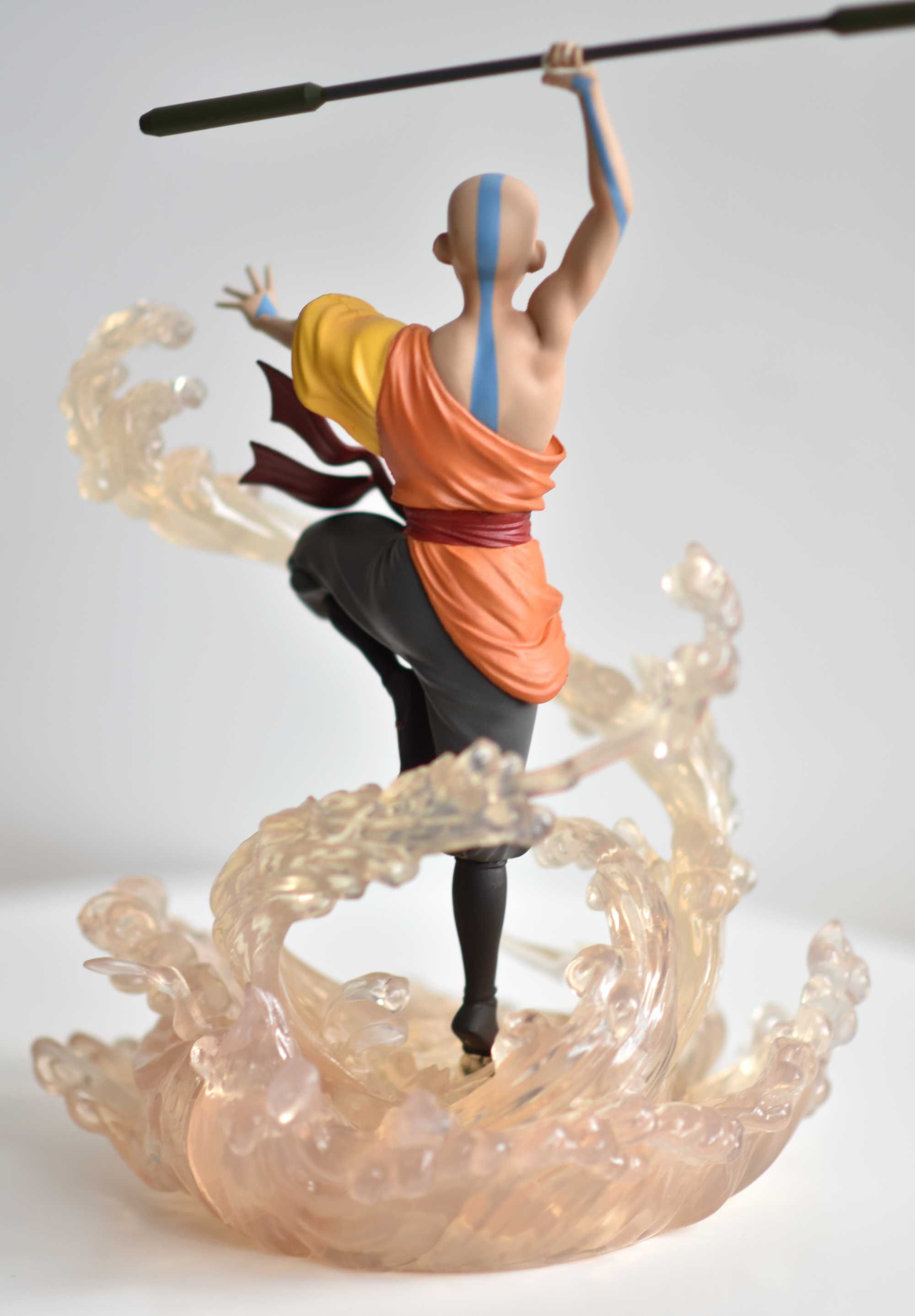 Figurka Aang, Avatar The Last Airbender - Diamond Select Toys Gallery