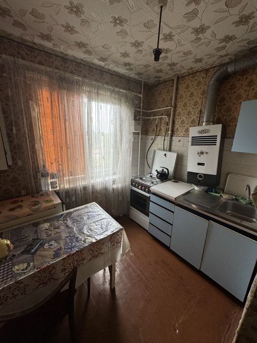 Здається 3 кімнатна квартира в центрі міста