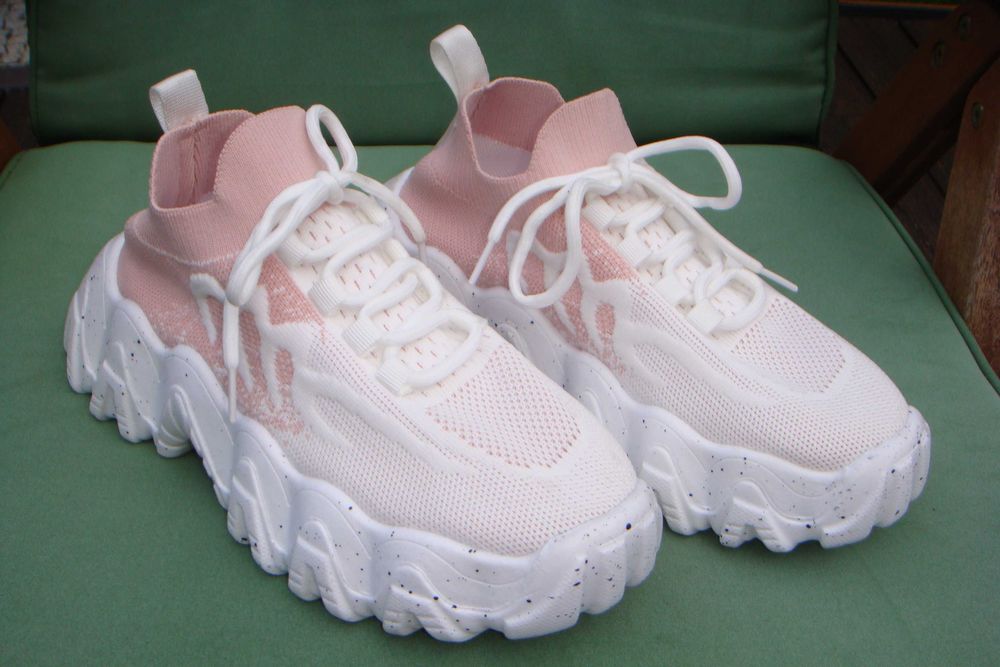 Buty sportowe sneakery damskie r.38, nowe