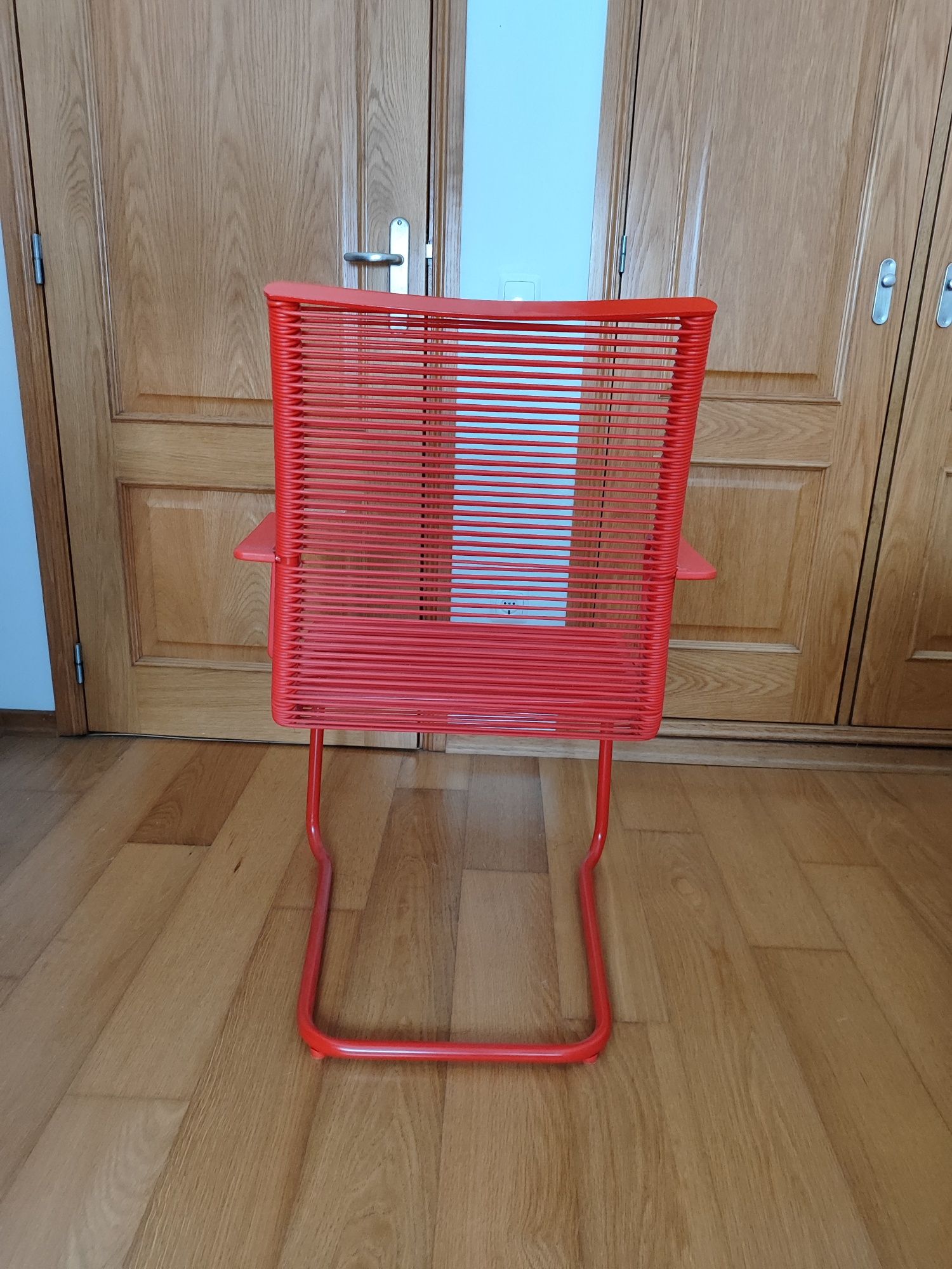 Cadeira IEKA vermelha