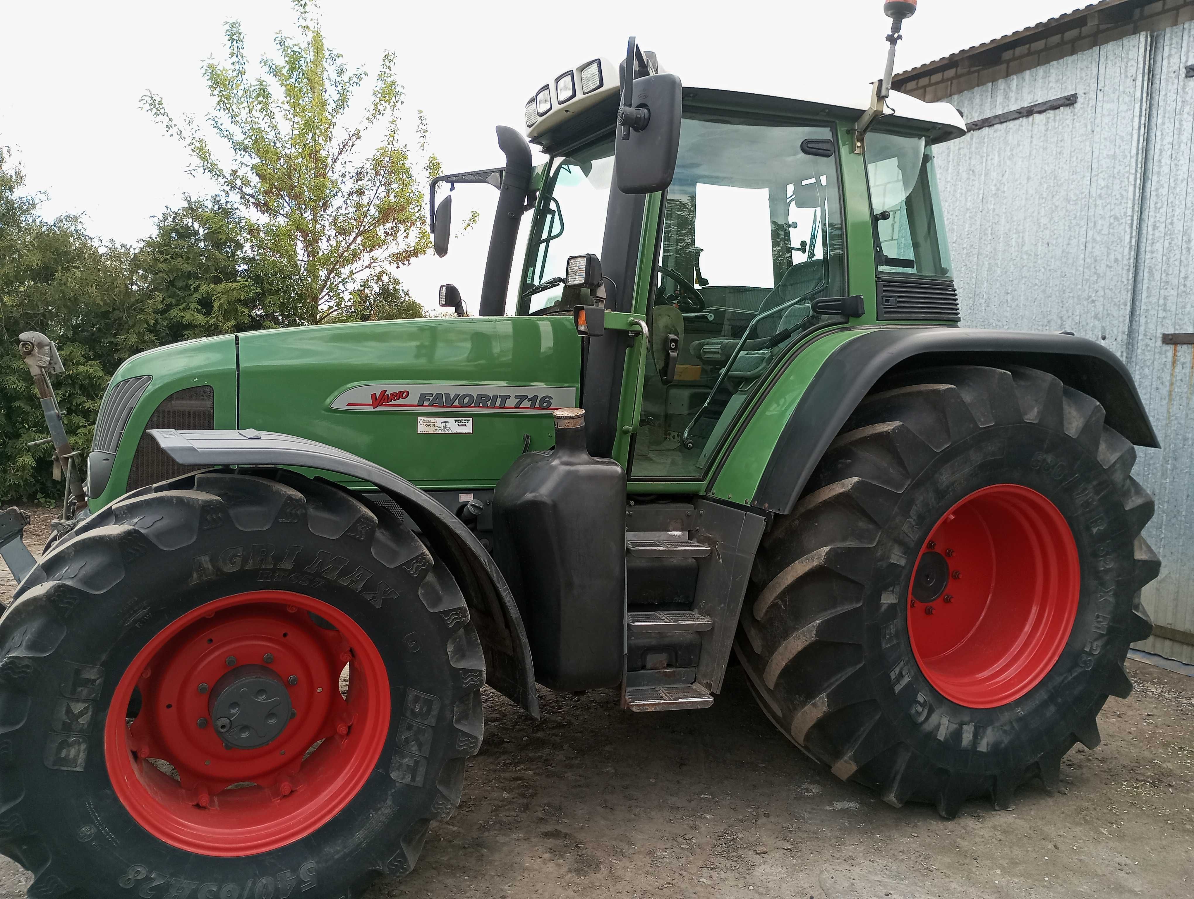 Fendt 716 VARIO*Sprowadzony*PNEUMATYKA*Tuz*Miekka Oś*John Deere case