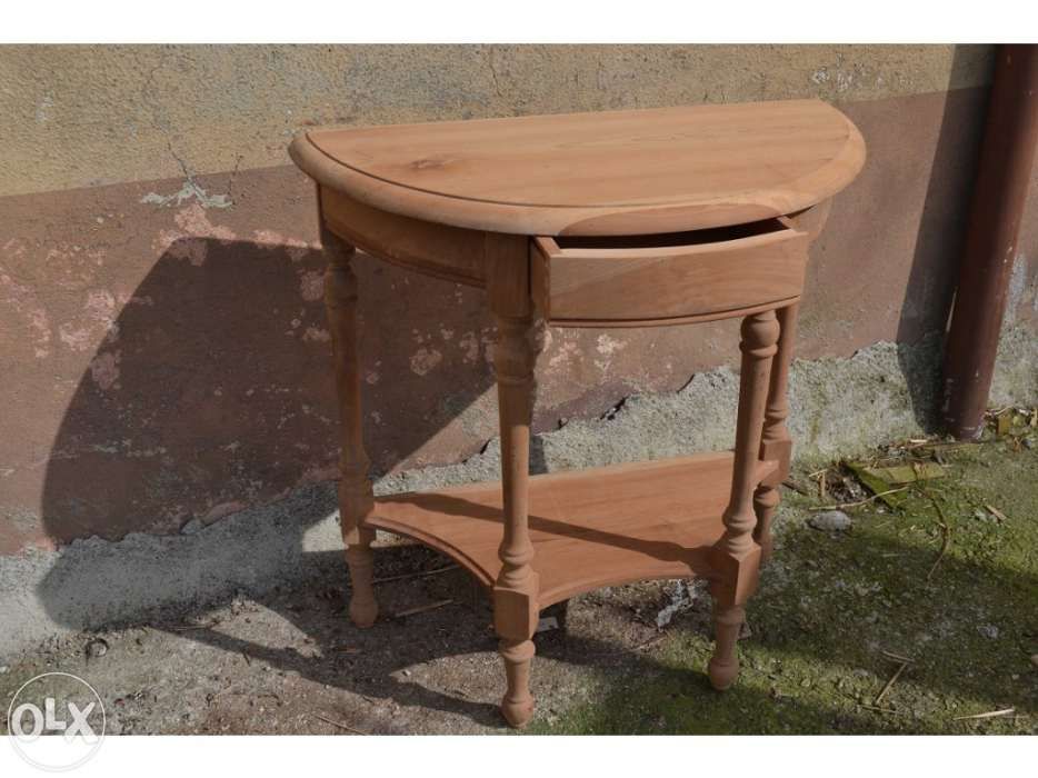 Mesa de madeira em cerejeira