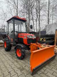 KUBOTA ciągnik komunalny B3030 z kabiną, skrzynia hydrostatyczna