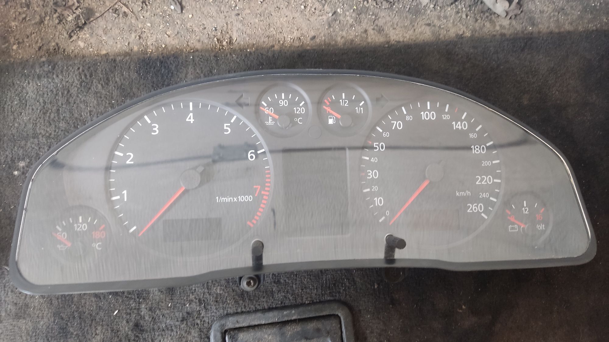 Licznik zegary prędkościomierz Audi a4 b5 fl 1.8b