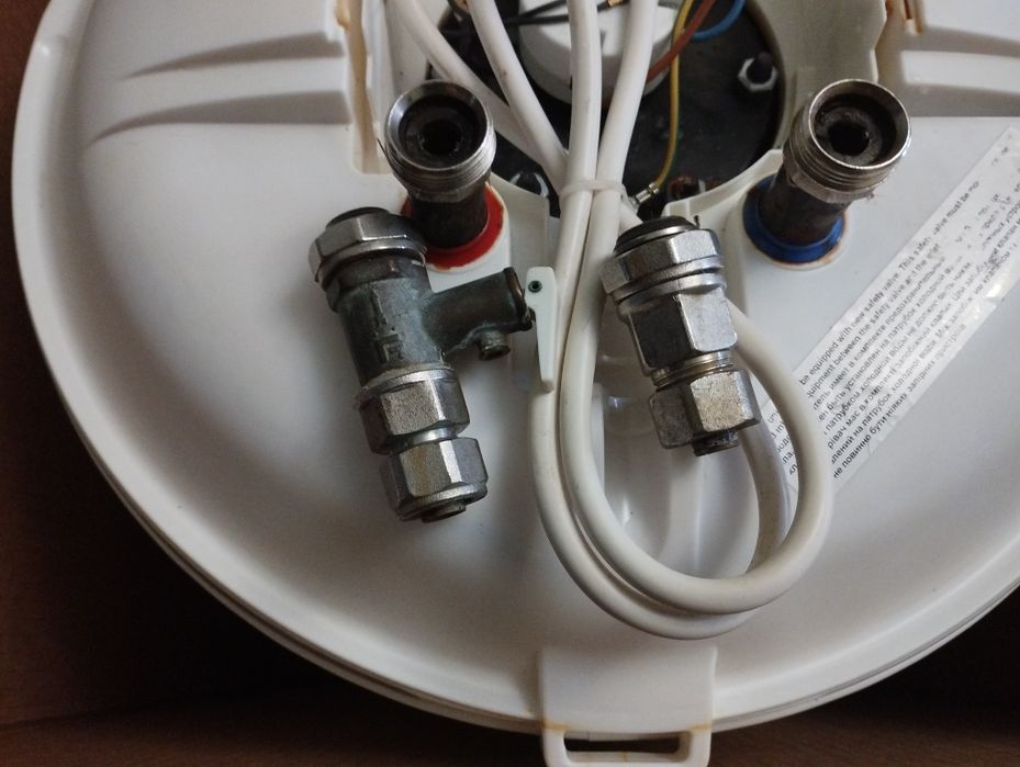 Продам бойлер на 80л