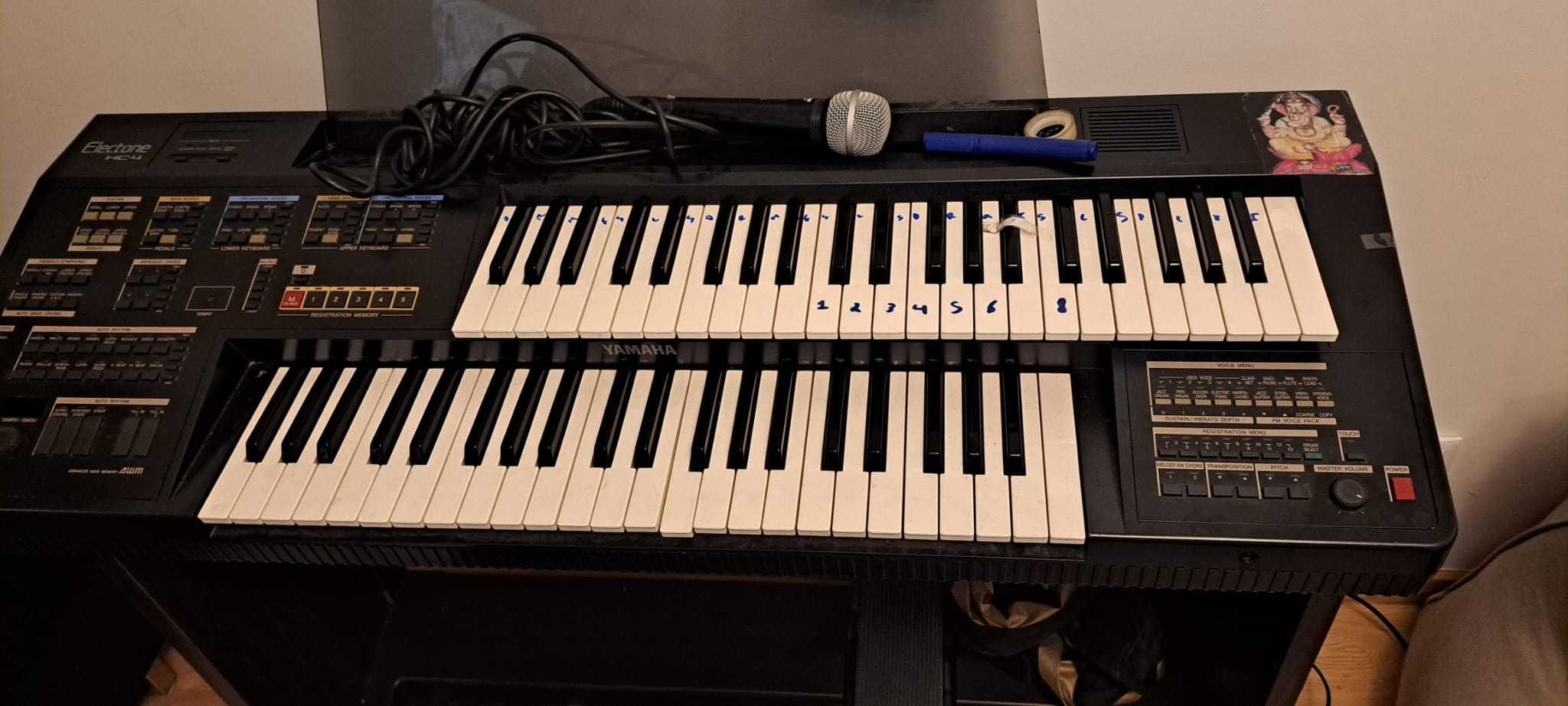 Piano marca yamaha