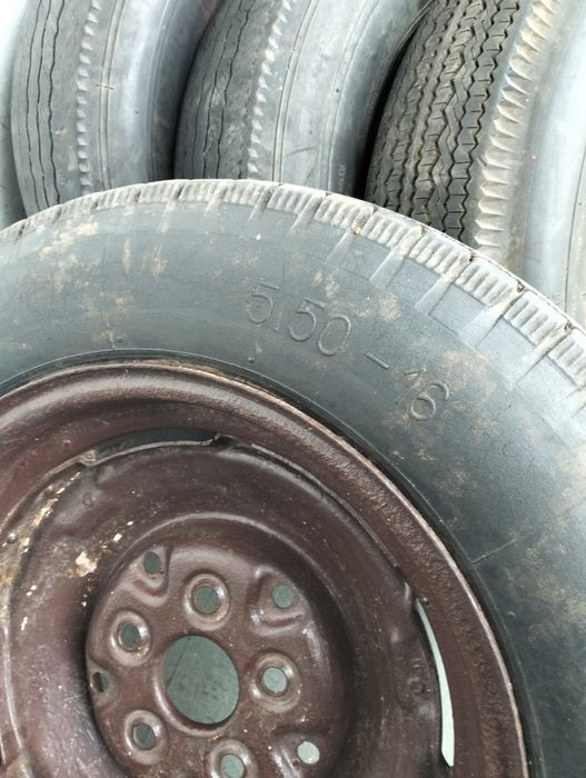 Sprzedam oś i opony z felgami do syreny lub do Warszawy