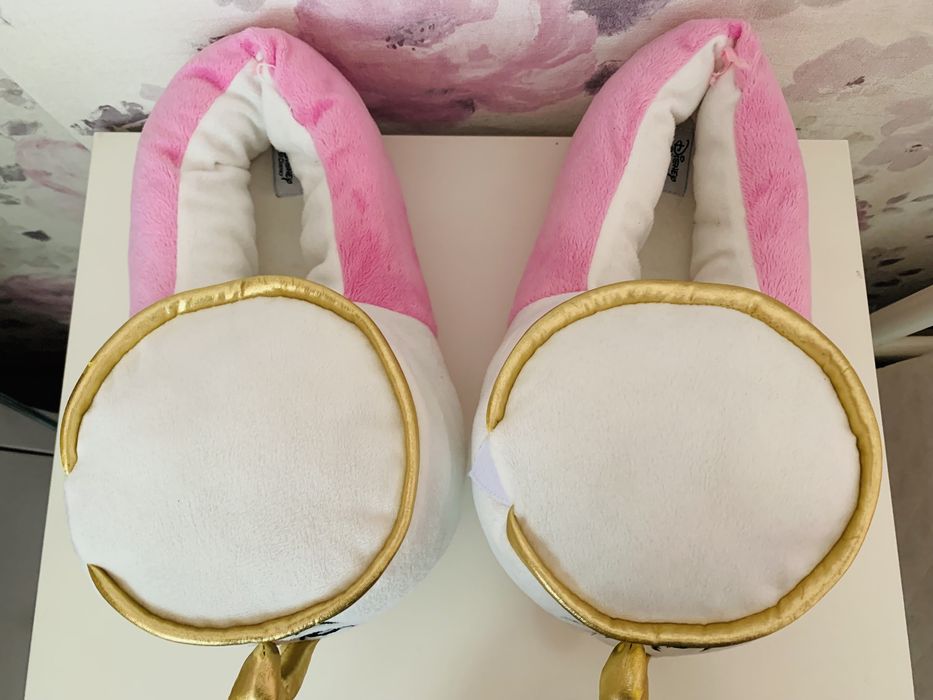 Kapcie, buty, pantofle Bryczek Piękna i Bestia Disney