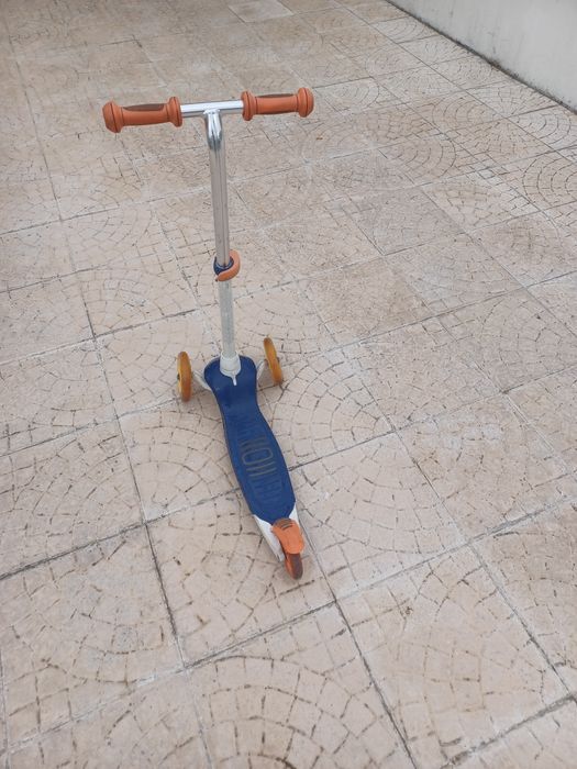 Trotinete Criança 3 rodas com luzes nas rodas