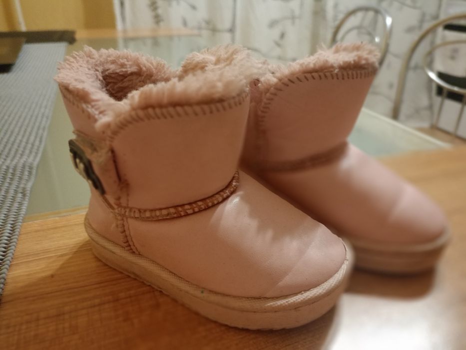 Взуття зимове на дівчинку