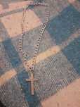 Colar com cruz..