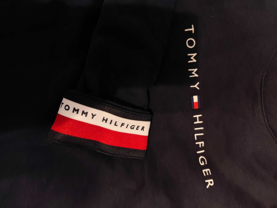 Женский свитшот, кофта TOMMY HILFIGER (М)