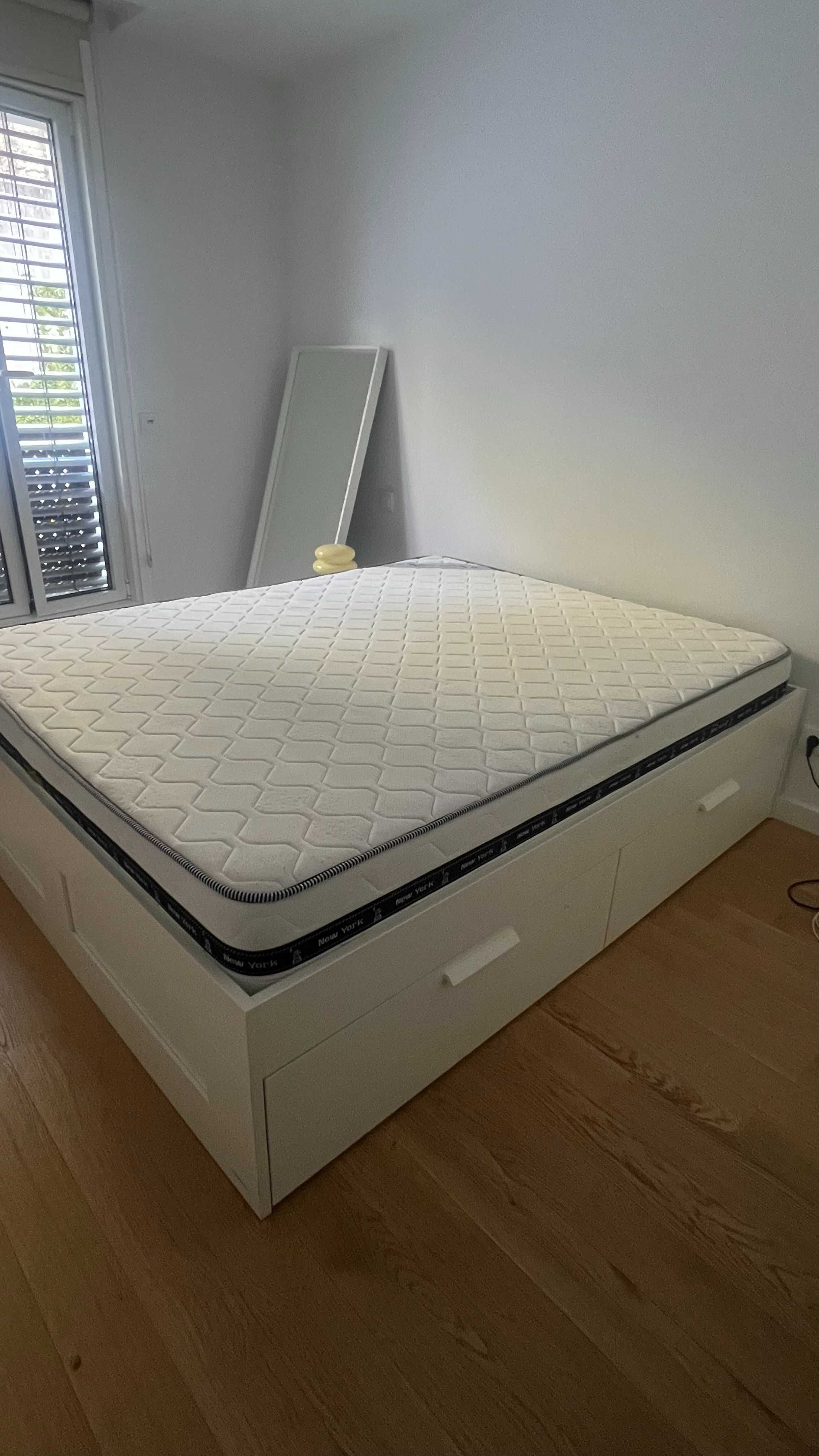 Cama Casal Brimnes IKEA 160x200 + colchao