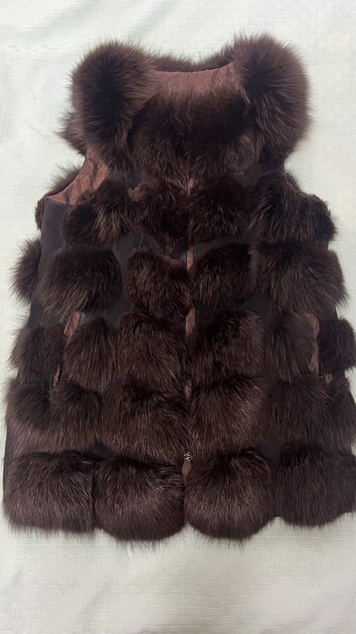 Жилет песец шоколадного цвета
