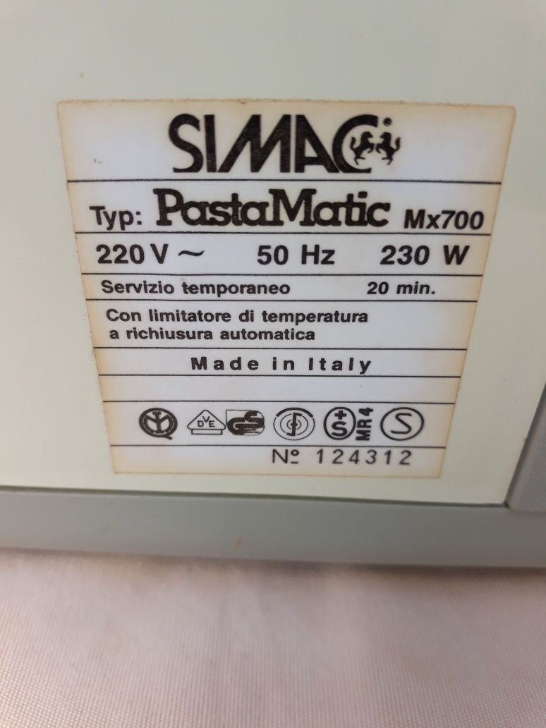 Máquina de fazer massas