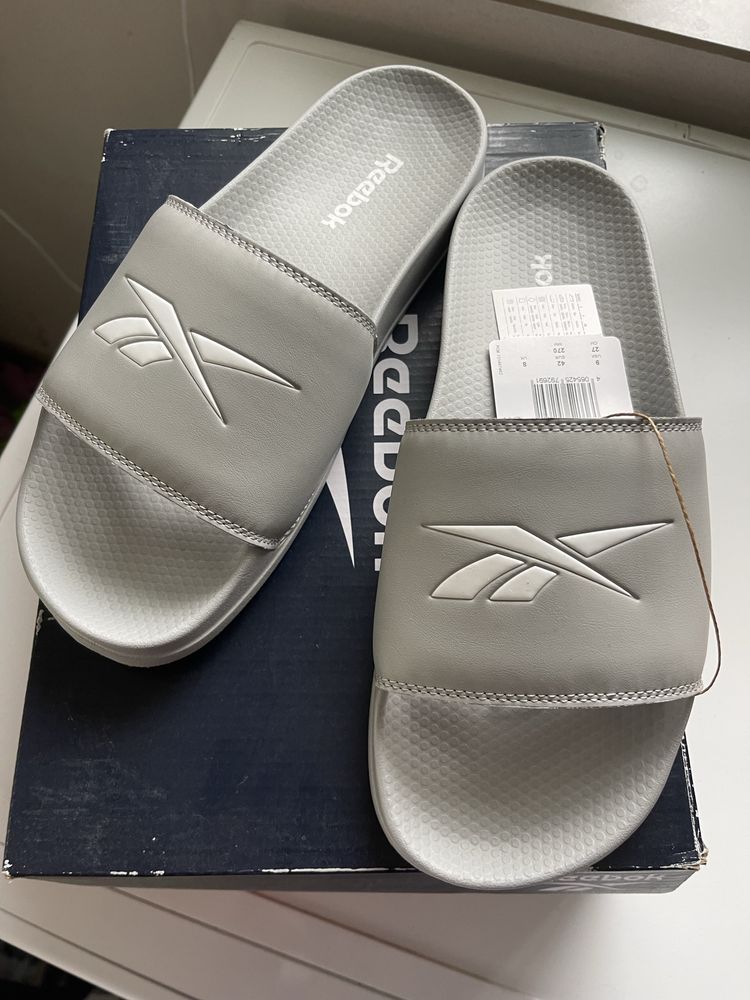 Reebok  шльопанці