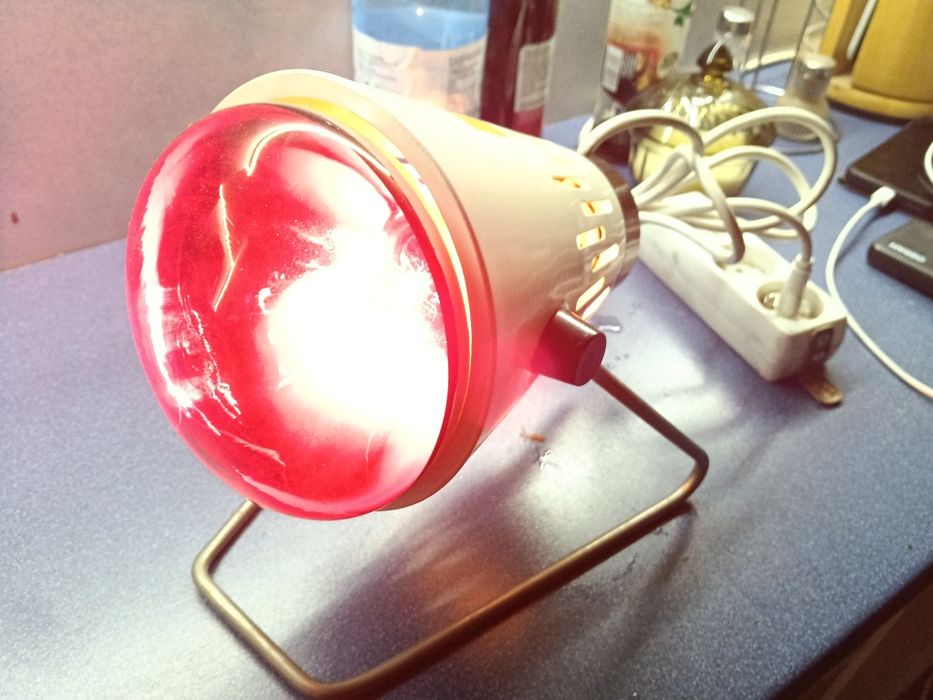 Lampa medyczna nagrzewająca DDR vintage ! Super stan !