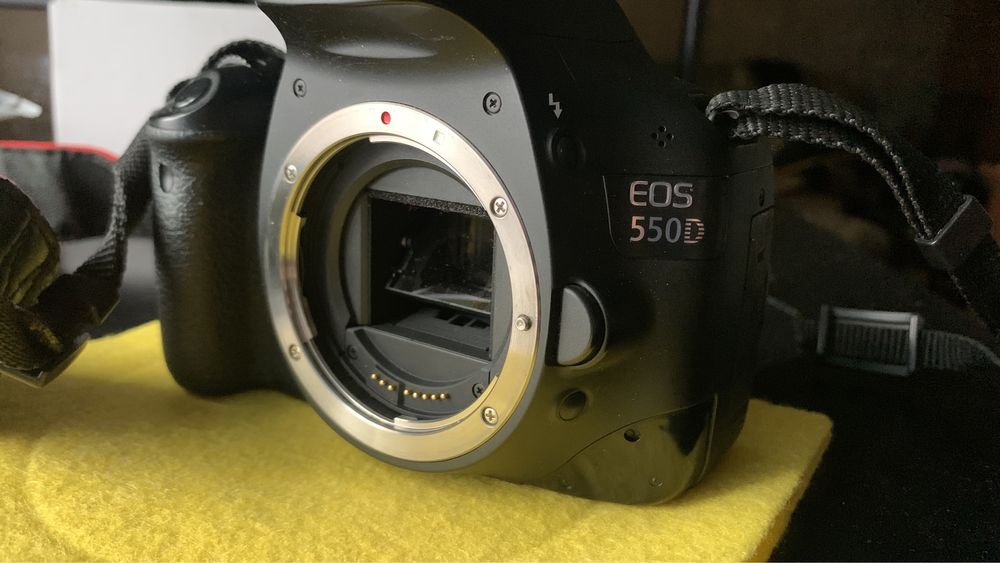 Canon 550d body (без обʼєктива)
