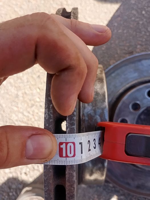 Продам передні тормозні диски е46 рест 185(6)мм.