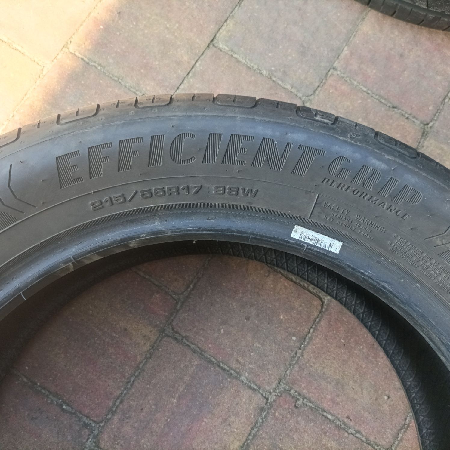 4 lub 2 opony letnie 215/55/17 Goodyear ok 7 mm 2020 rok