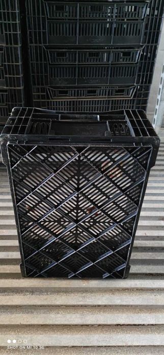 Caixas de plástico empilháveis
