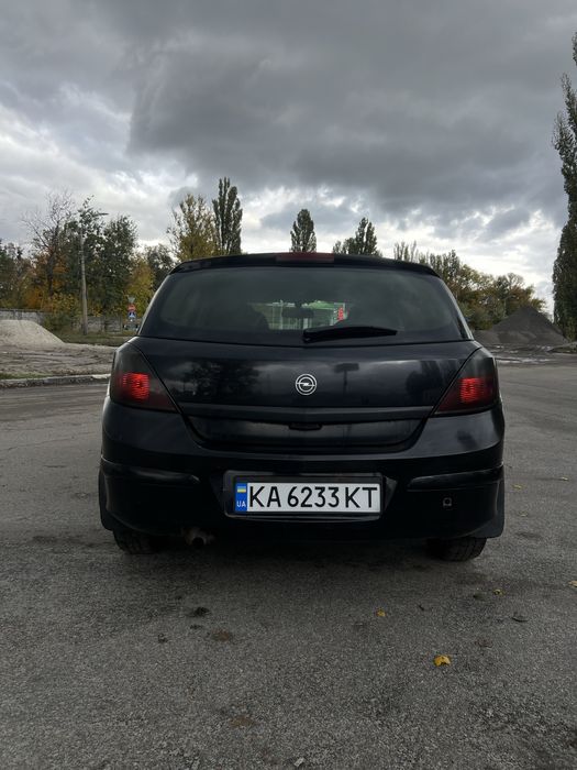 Некрашеный Opel Astra H 1,6 г/бенз