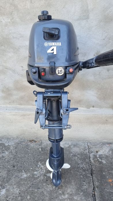 Двигун для човна ЯМАХА 4 к.с