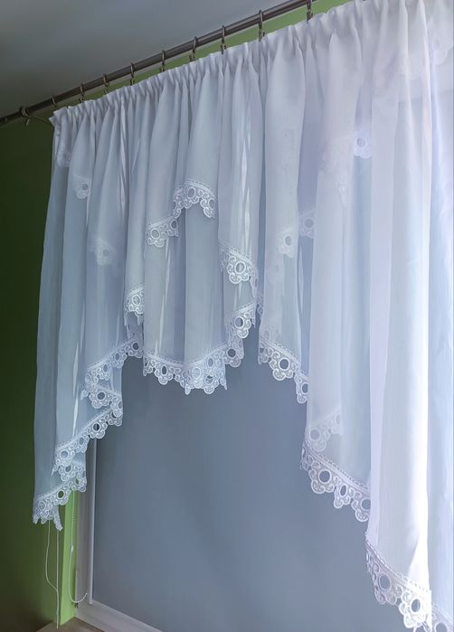 Nowa firana na taśmie z gipiurą