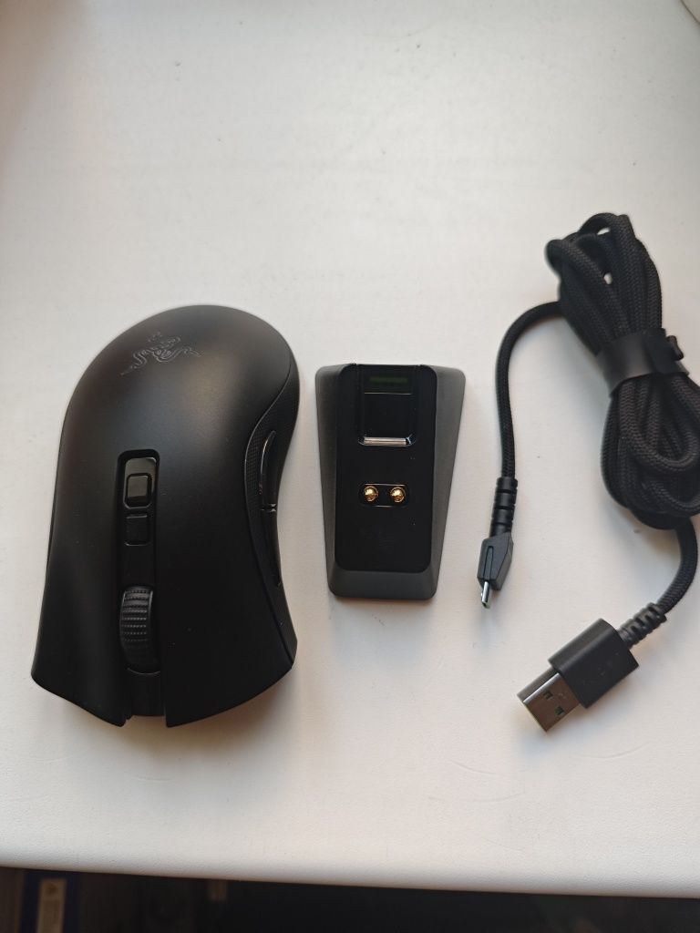 Миша Razer DeathAdder V2 PRO Wireless Mouse Dock (RZ01-03350400-R3G1)