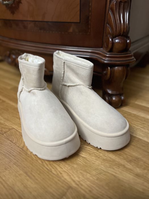 Продам нові класні угги угг черевики чоботи бежевий колір 36 23,5 zara