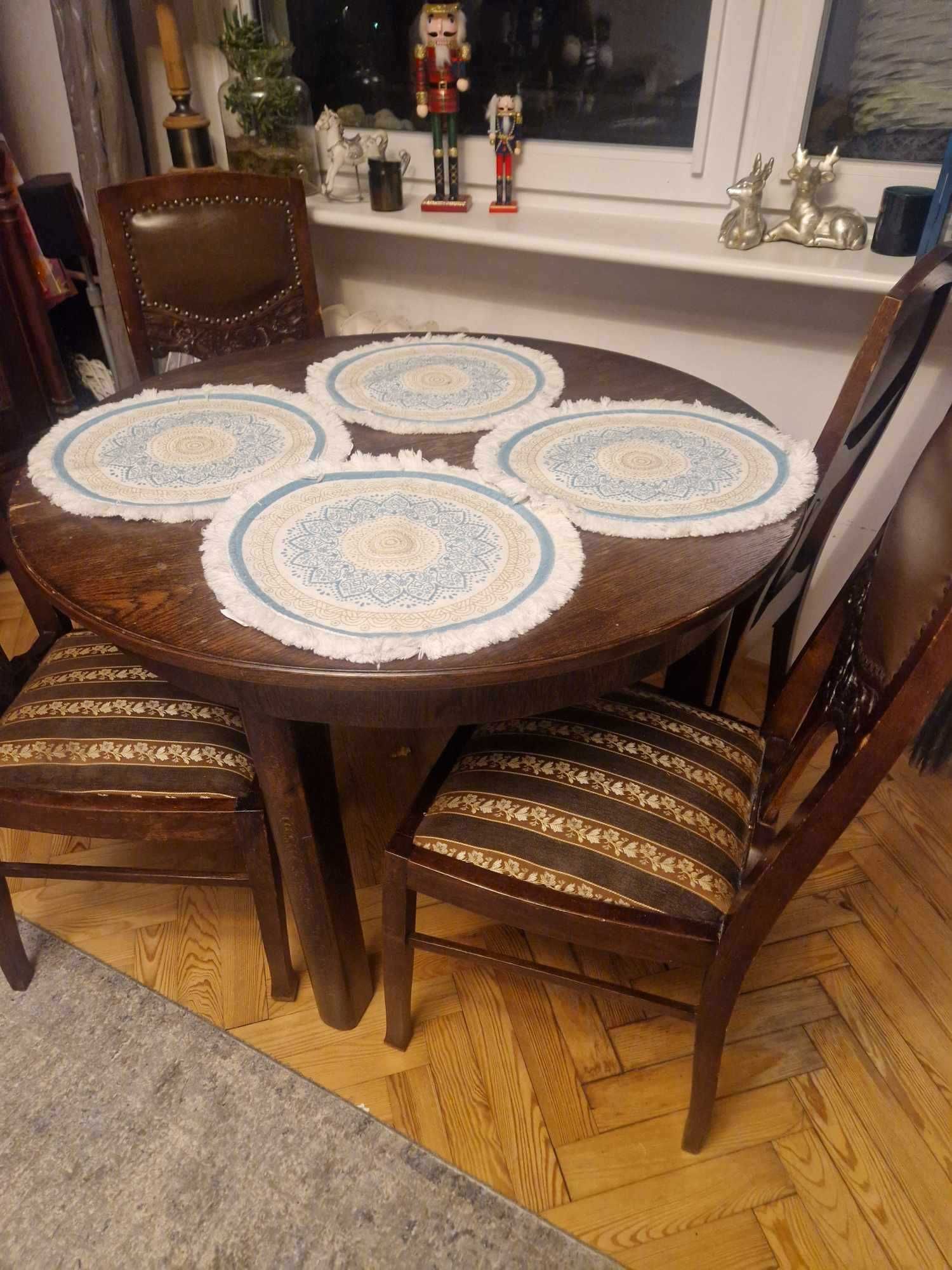 4 antyczne  krzesła ( po renowacji)