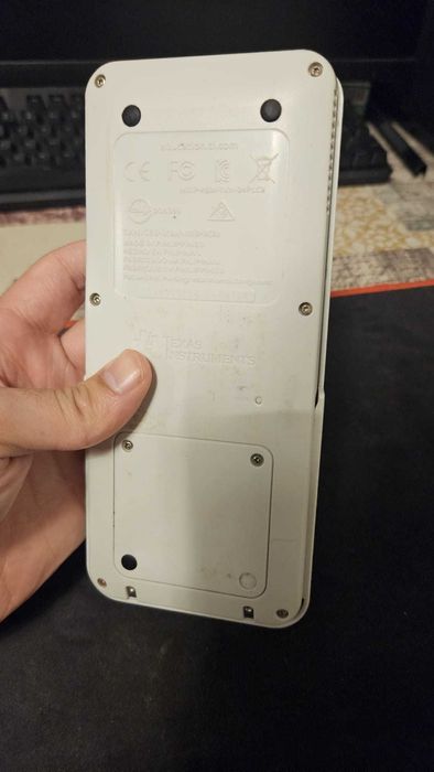 Calculadora Gráfica Texas Instruments TI-84 Plus CE-T