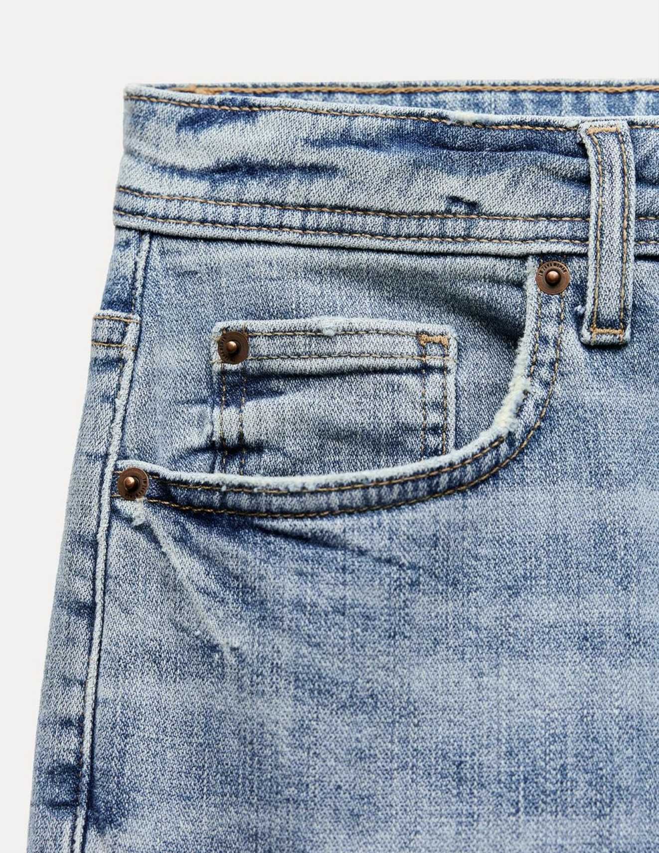 Zara spodnie jeans o kroju relaxed ze średnim stanem 44