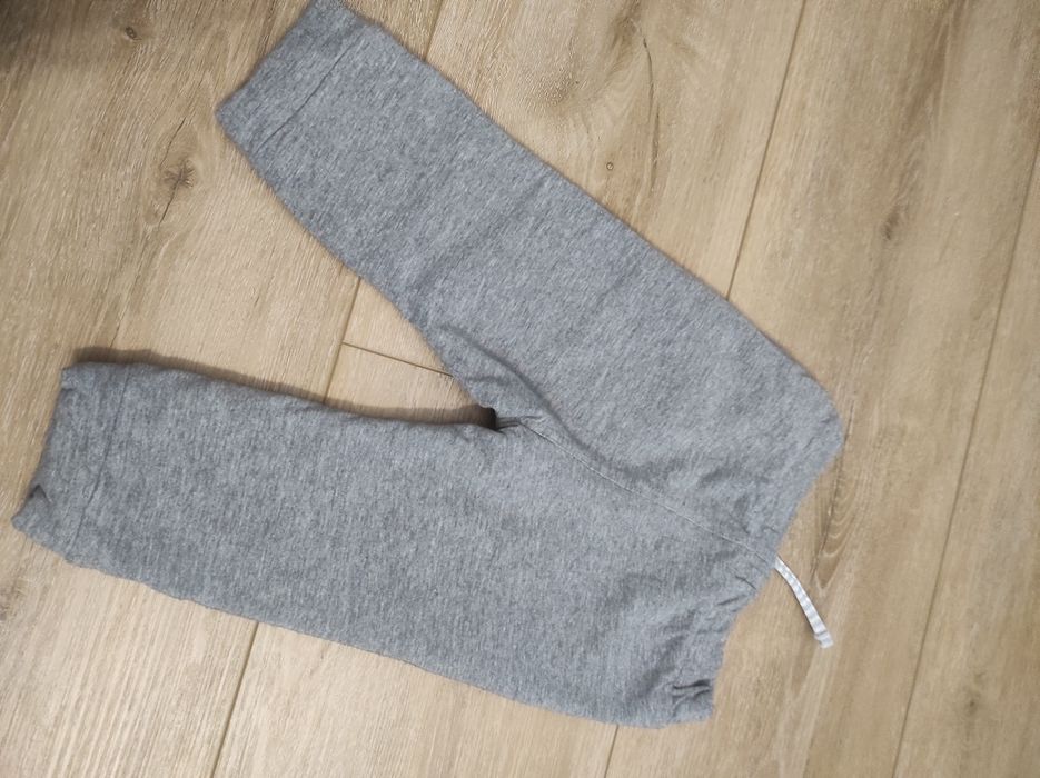 Dwie pary spodni 80