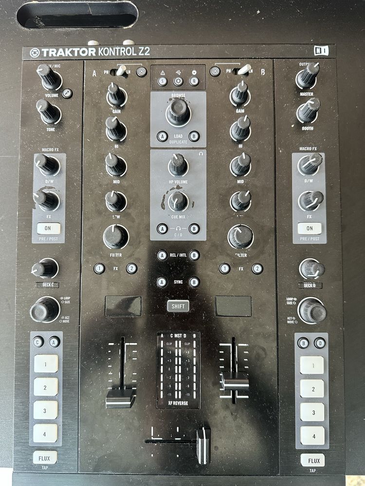 Mesa traktor z2 em bom estado