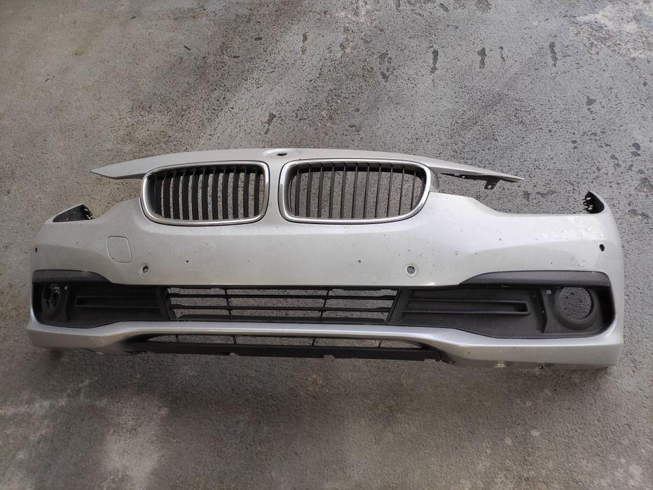 Para-choques BMW 320 F30 LCI original usado