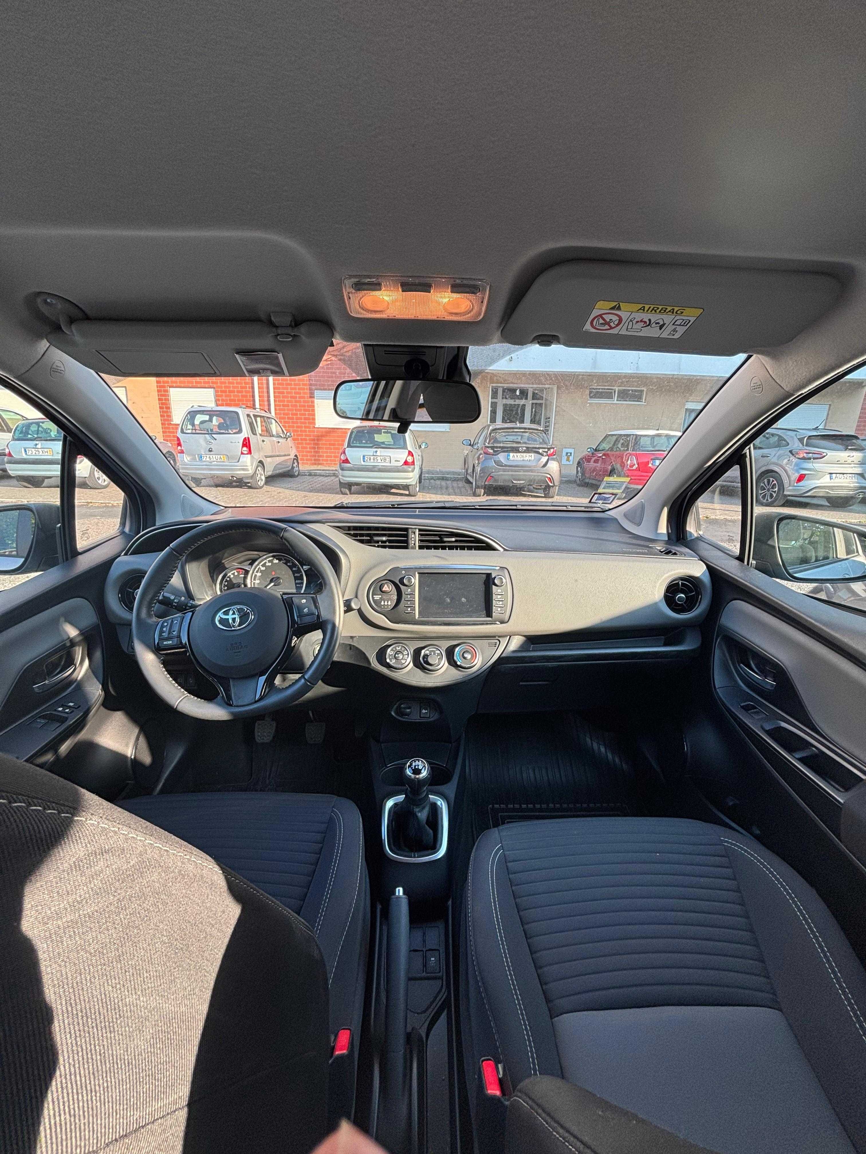 RARIDADE! Toyota Yaris 2018 com apenas 15.000 km