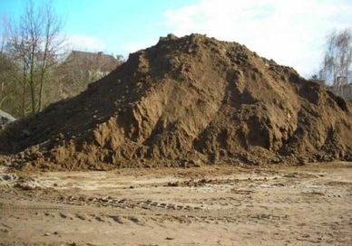 Ziemia Siana humus wywózki niwelacja trawnik czarnoziem kruszywo piach