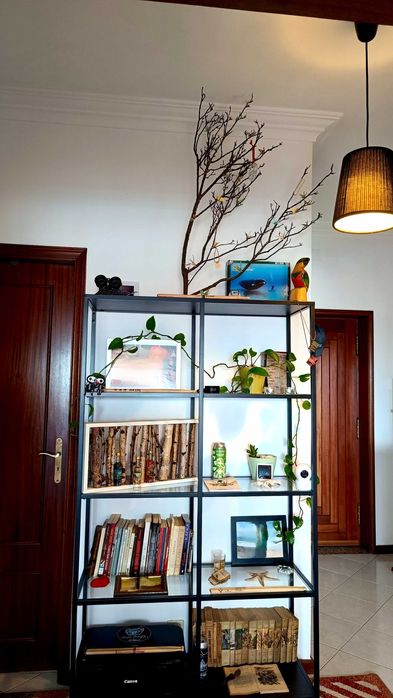 VITTSJÖ -  Estante Vidro e Metal (Preto)